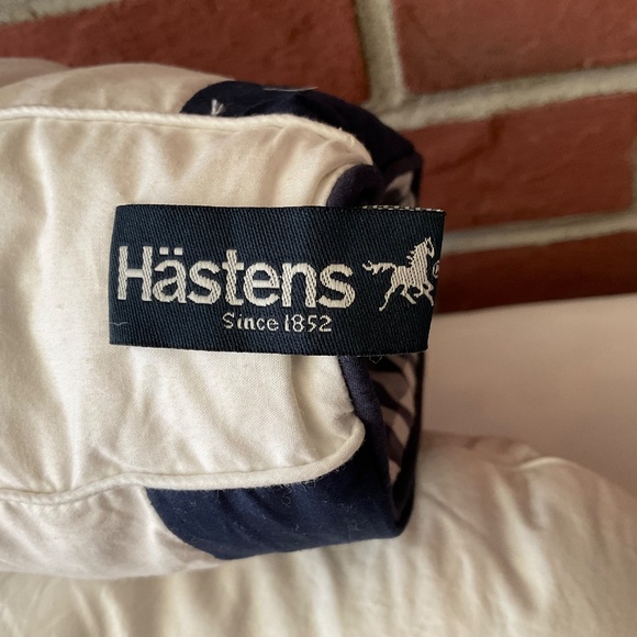 Hastens Down Boots Luxury Slippers Size M NWOT - Picture 5 of 16